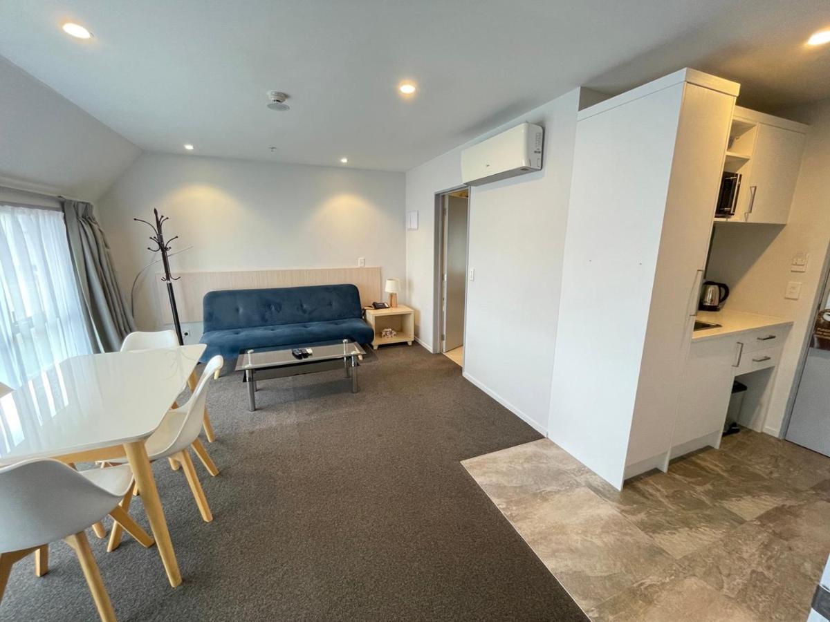 2 On Whiteleigh And 239 On Lincoln Motel Christchurch Exteriér fotografie A one-bedroom apartment at the hotel