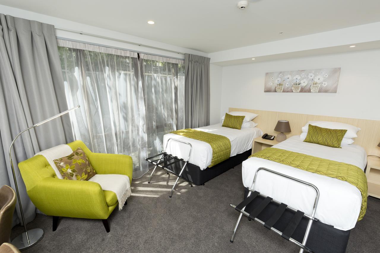 2 On Whiteleigh And 239 On Lincoln Motel Christchurch Exteriér fotografie A typical room at the hotel