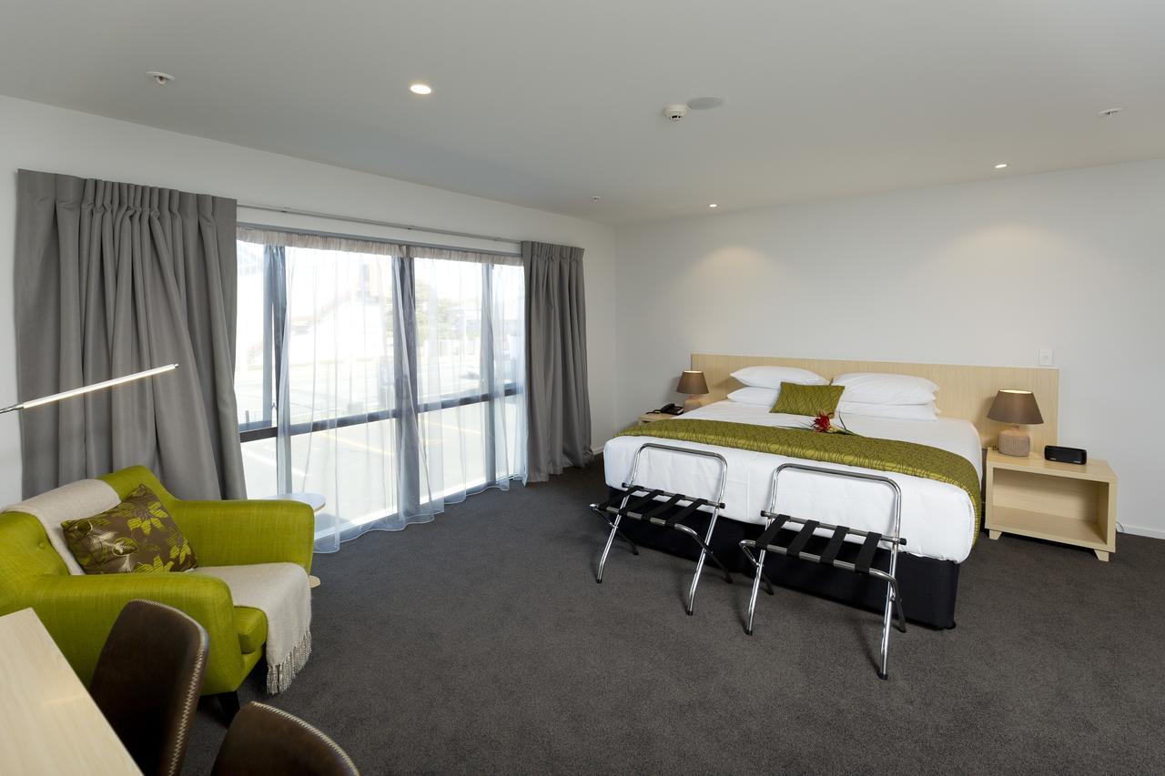 2 On Whiteleigh And 239 On Lincoln Motel Christchurch Exteriér fotografie A typical hotel room